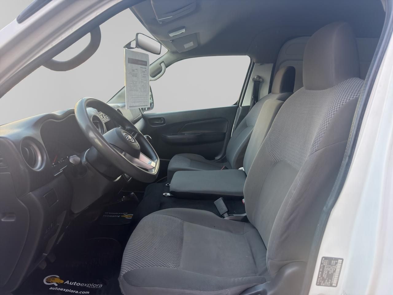 2023 Nissan Urvan 2.5 Panel Amplia AA Mt