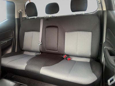 2024 Mitsubishi L200 2.4 Glx Cabina Doble 4x2 Mt