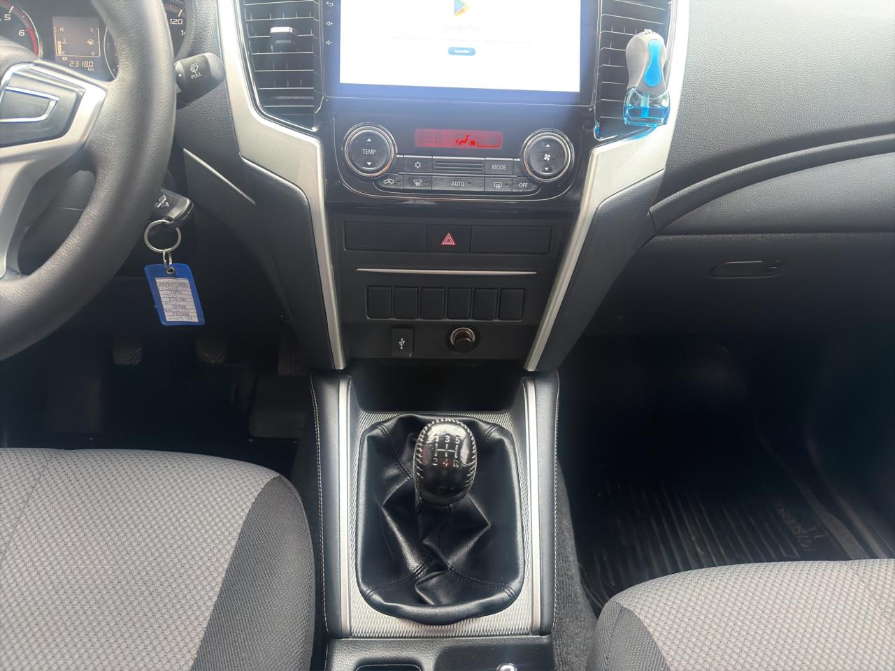 2024 Mitsubishi L200 2.4 Glx Cabina Doble 4x2 Mt