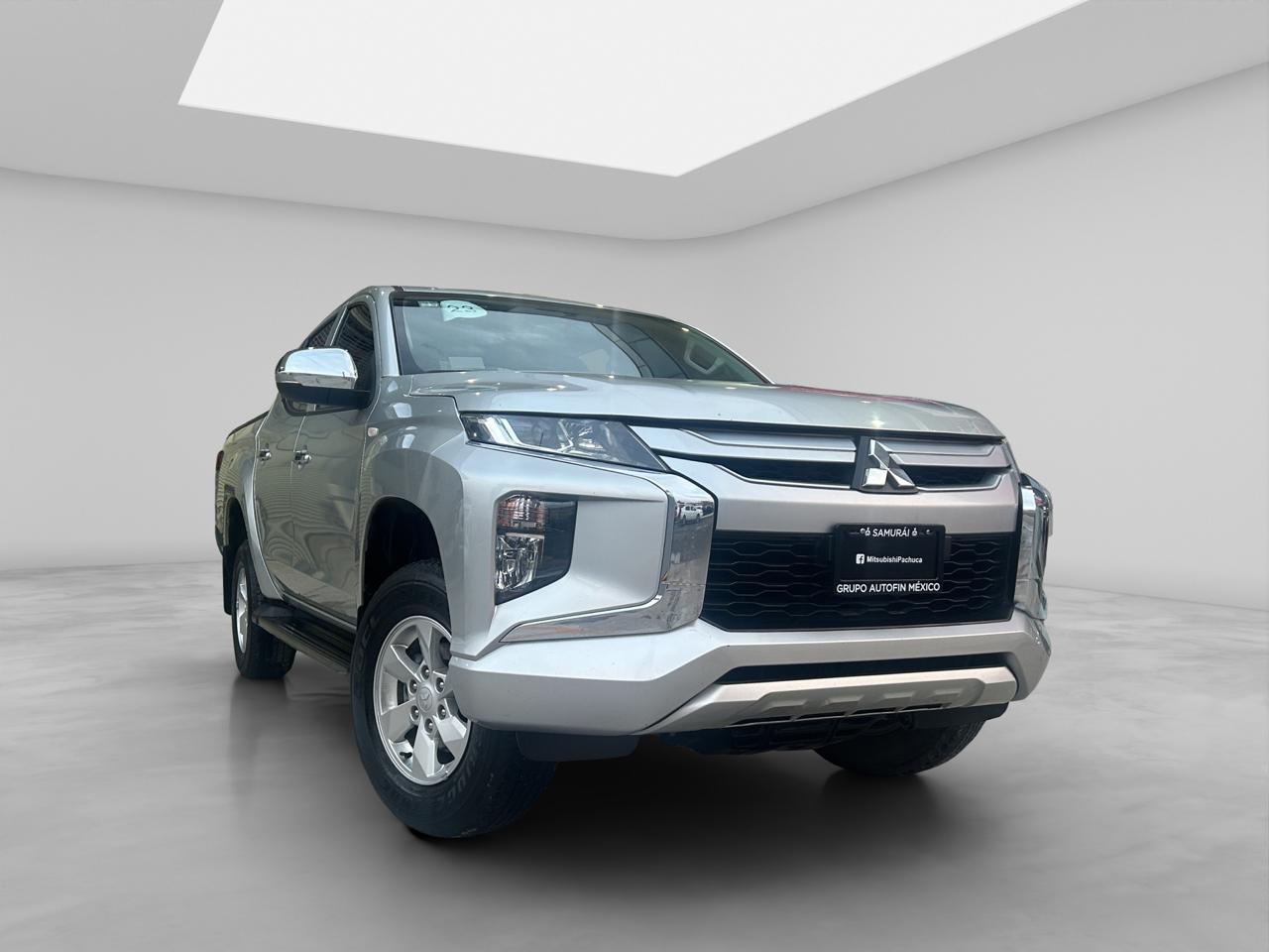 2023 Mitsubishi L200 2.4 Glx Cabina Doble 4x2 Mt