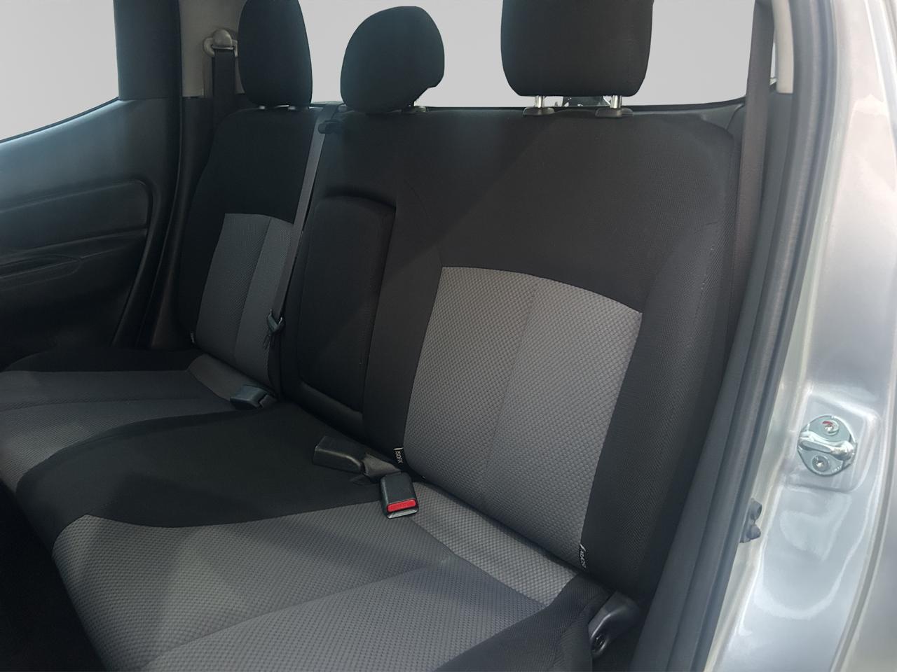 2023 Mitsubishi L200 2.4 Glx Cabina Doble 4x2 Mt