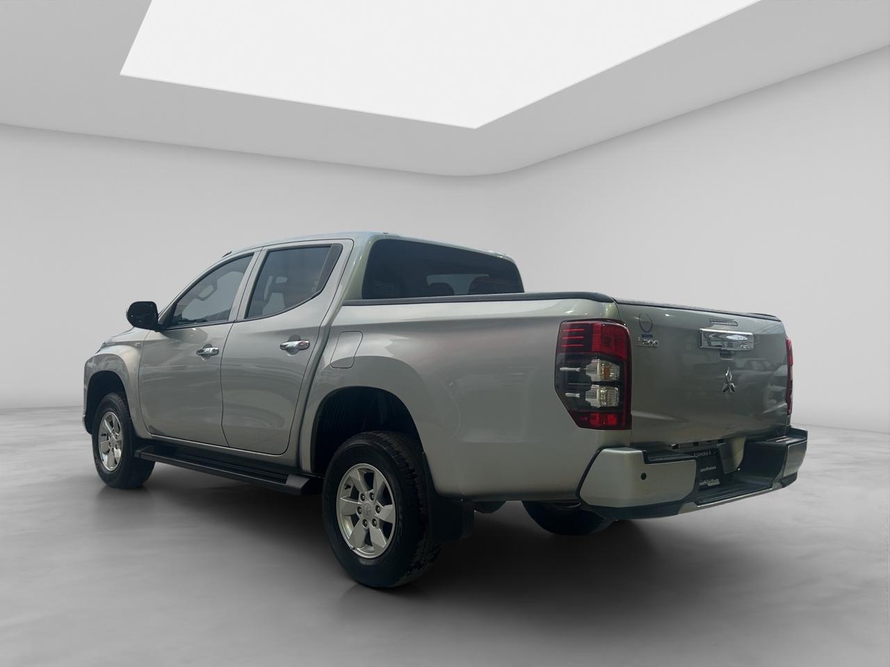 2023 Mitsubishi L200 2.4 Glx Cabina Doble 4x2 Mt