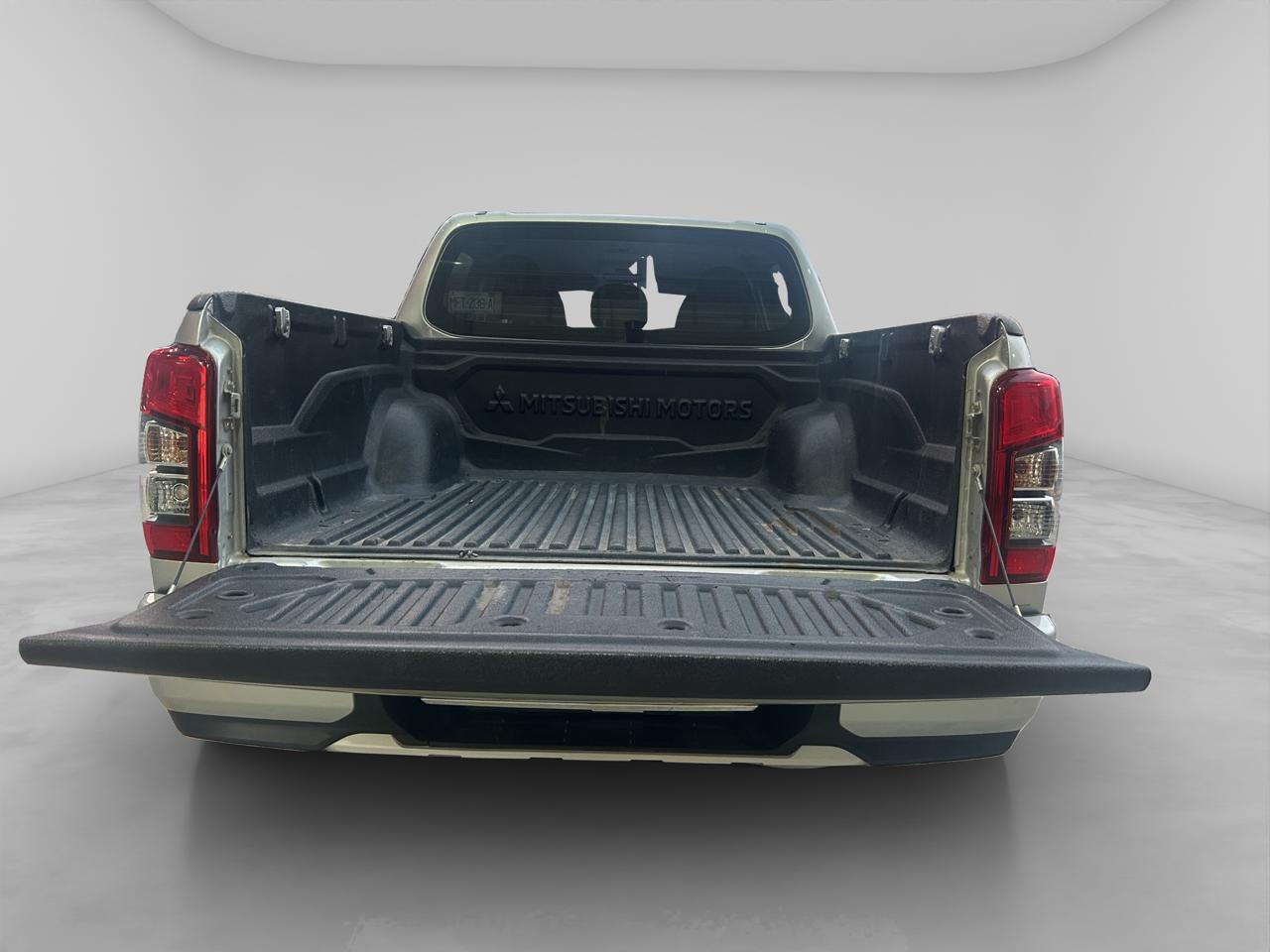 2023 Mitsubishi L200 2.4 Glx Cabina Doble 4x2 Mt