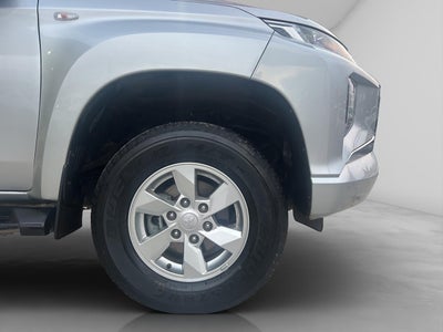 2023 Mitsubishi L200 2.4 Glx Cabina Doble 4x2 Mt