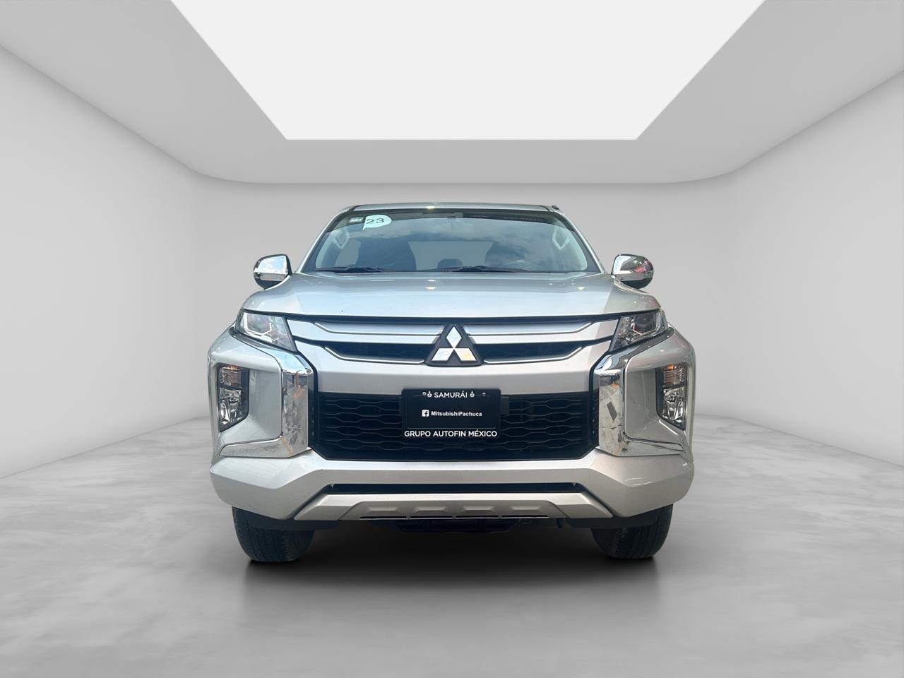 2023 Mitsubishi L200 2.4 Glx Cabina Doble 4x2 Mt