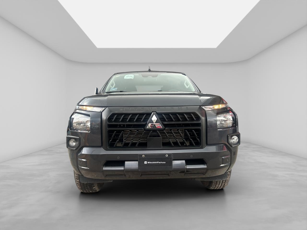 2025 Mitsubishi L200 2.4 Glx Cabina Doble 4x4 Diesel Mt