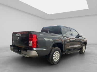 2025 Mitsubishi L200 2.4 Glx Cabina Doble 4x4 Diesel Mt