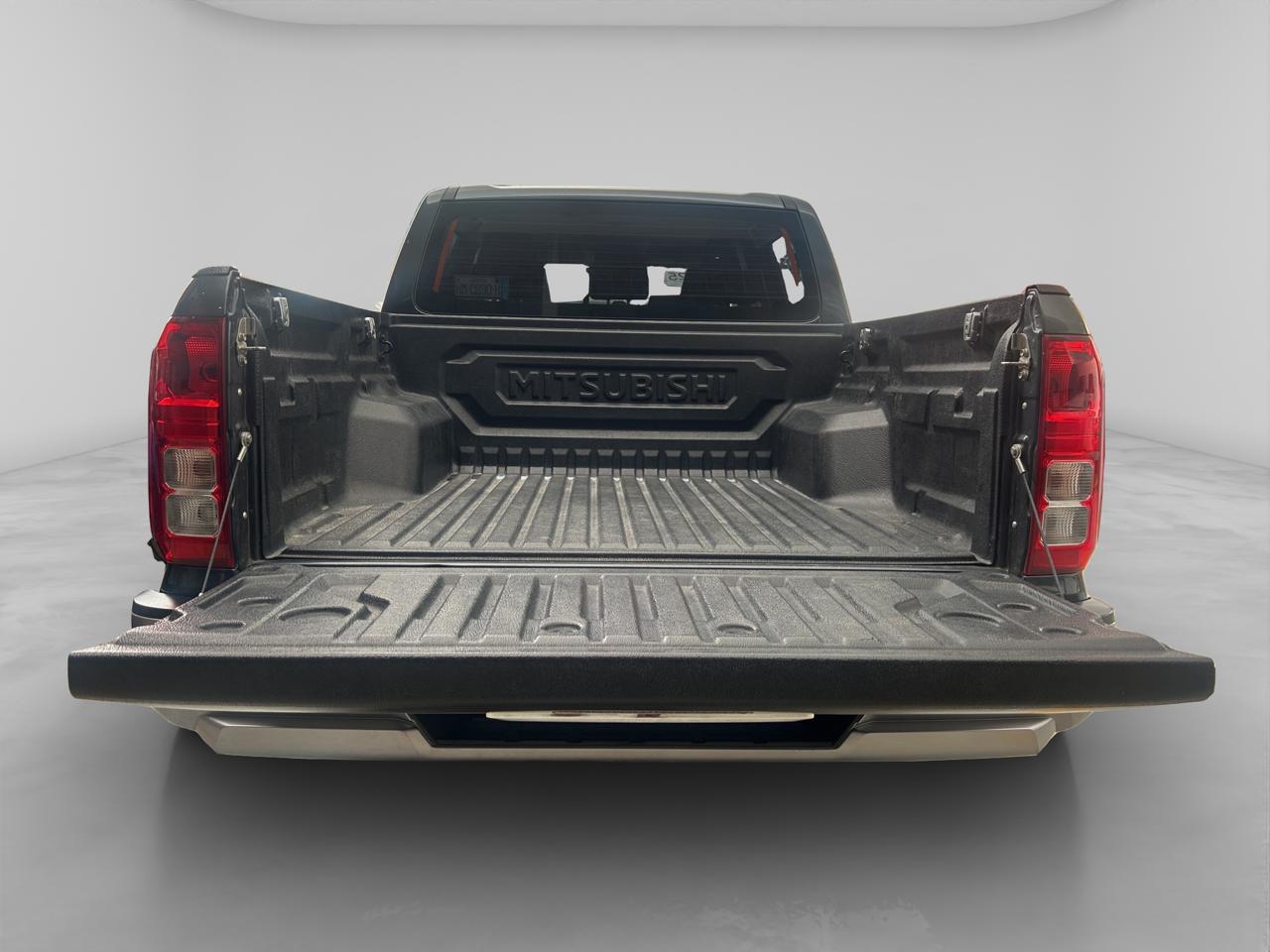 2025 Mitsubishi L200 2.4 Glx Cabina Doble 4x4 Diesel Mt