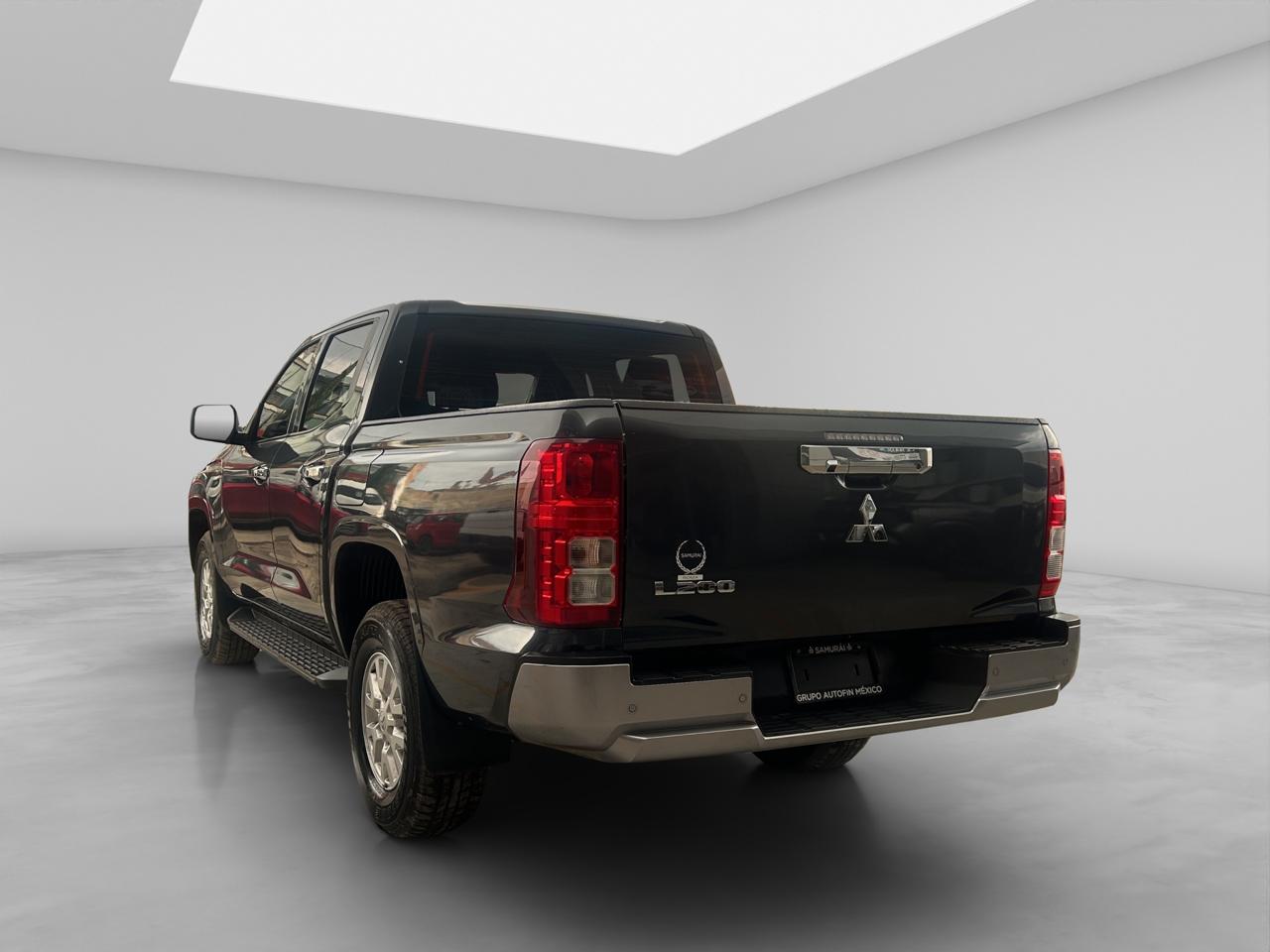 2025 Mitsubishi L200 2.4 Glx Cabina Doble 4x4 Diesel Mt