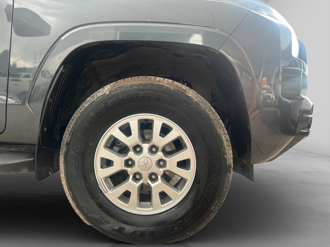 2025 Mitsubishi L200 2.4 Glx Cabina Doble 4x4 Diesel Mt