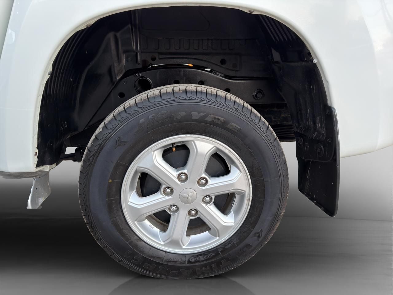 2020 Mitsubishi L200 2.4 Glx Cabina Doble 4x4 Diesel Mt