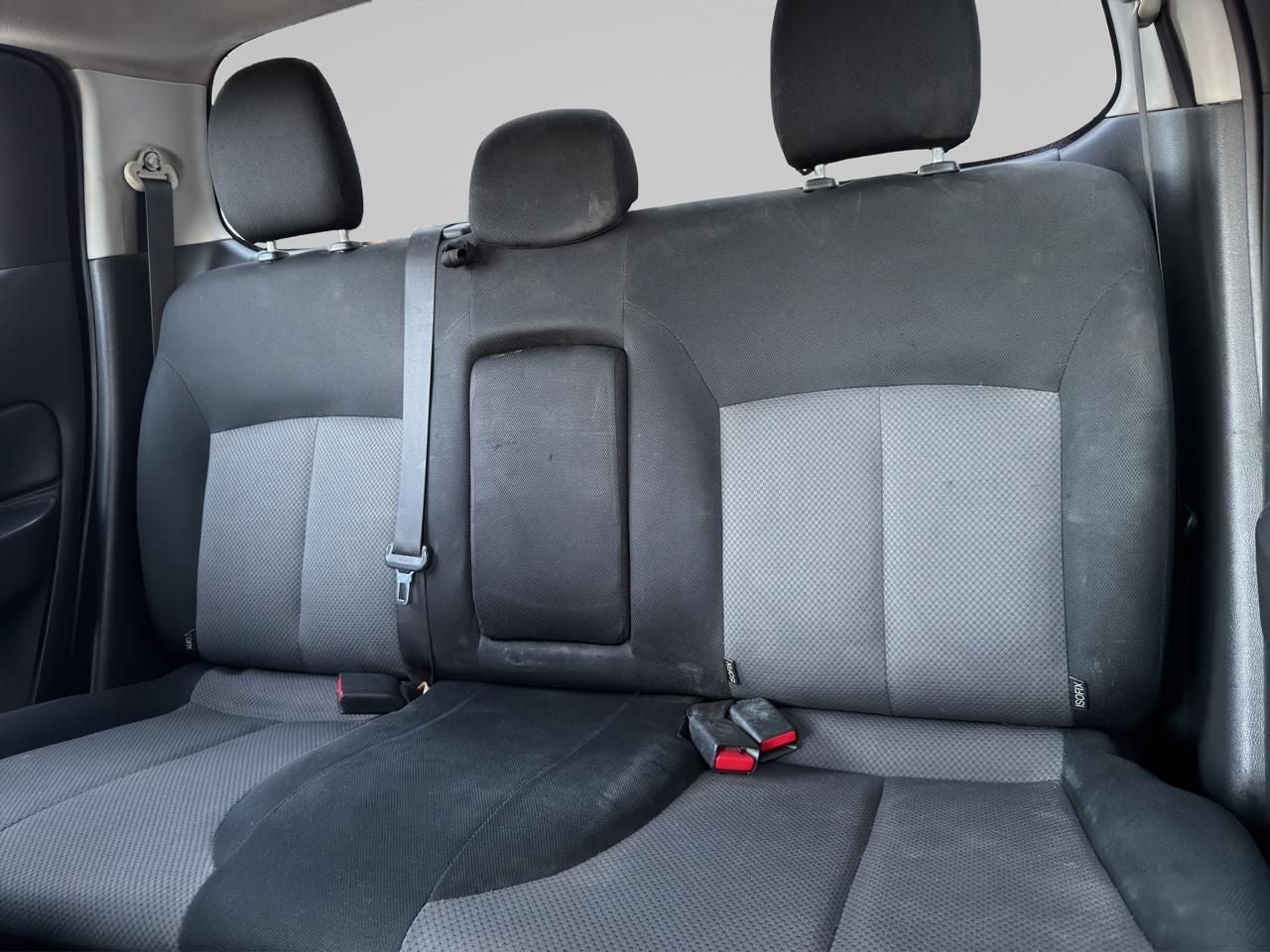 2020 Mitsubishi L200 2.4 Glx Cabina Doble 4x4 Diesel Mt