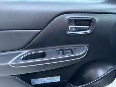 2020 Mitsubishi L200 2.4 Glx Cabina Doble 4x4 Diesel Mt