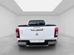 2020 Mitsubishi L200 2.4 Glx Cabina Doble 4x4 Diesel Mt