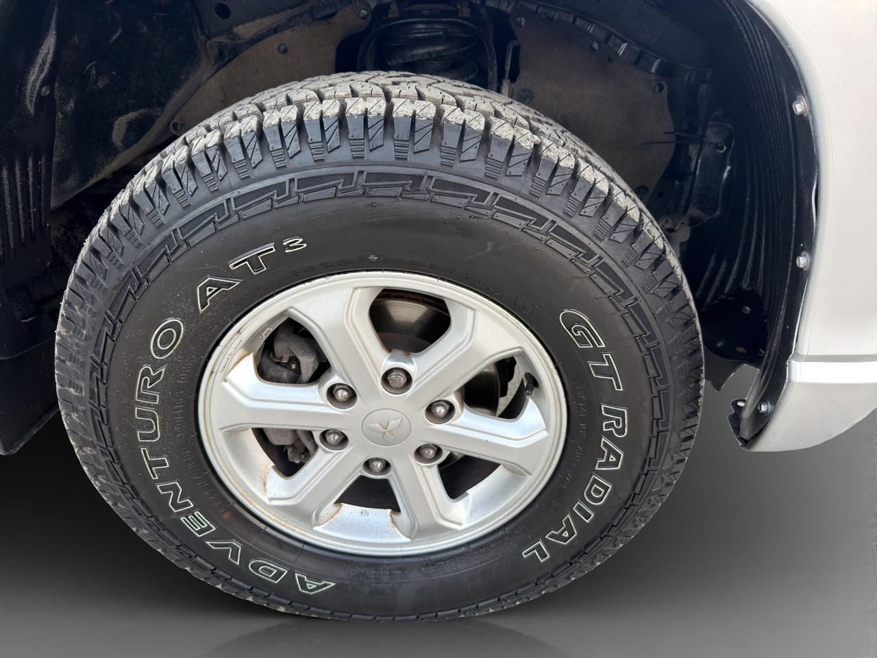 2020 Mitsubishi L200 2.4 Glx Cabina Doble 4x4 Diesel Mt