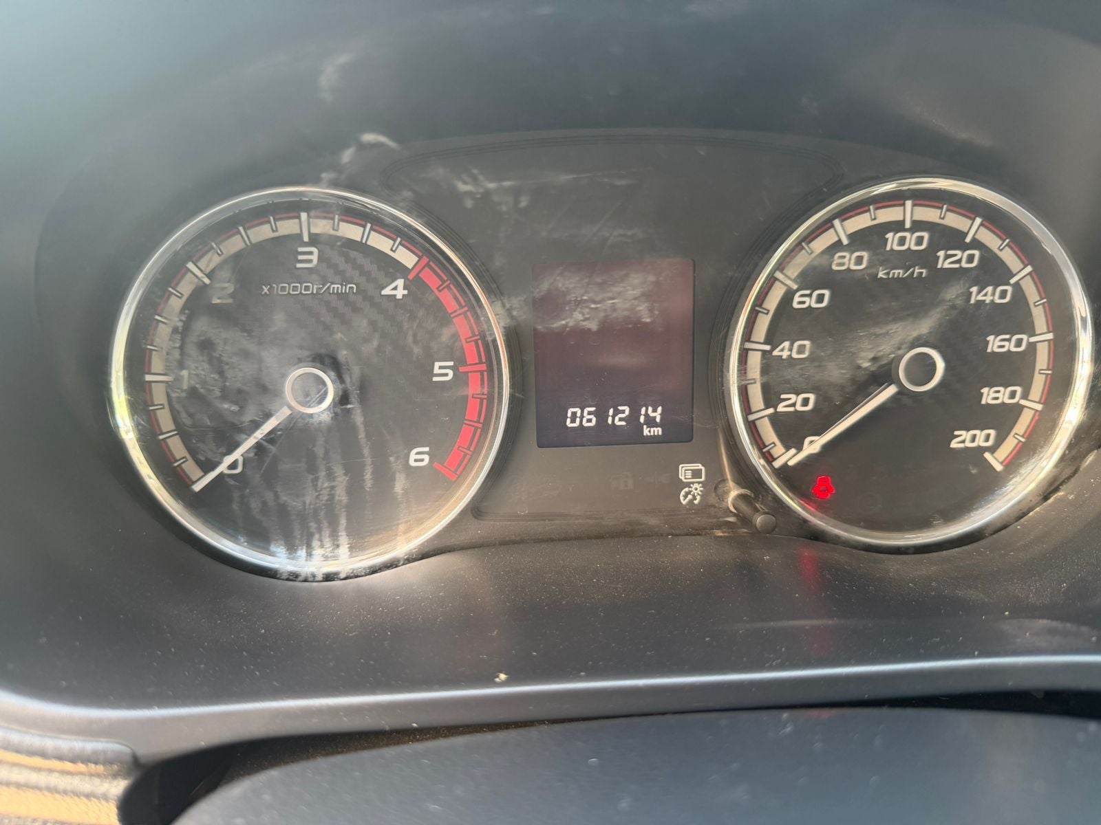 2020 Mitsubishi L200 2.4 Glx Cabina Doble 4x4 Diesel Mt