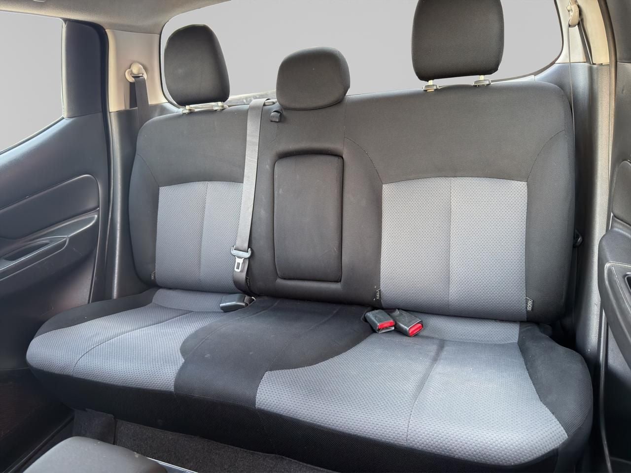 2020 Mitsubishi L200 2.4 Glx Cabina Doble 4x4 Diesel Mt