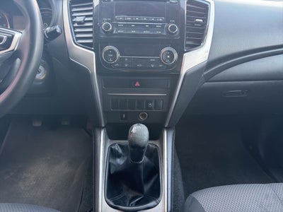 2020 Mitsubishi L200 2.4 Glx Cabina Doble 4x4 Diesel Mt