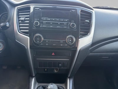 2020 Mitsubishi L200 2.4 Glx Cabina Doble 4x4 Diesel Mt