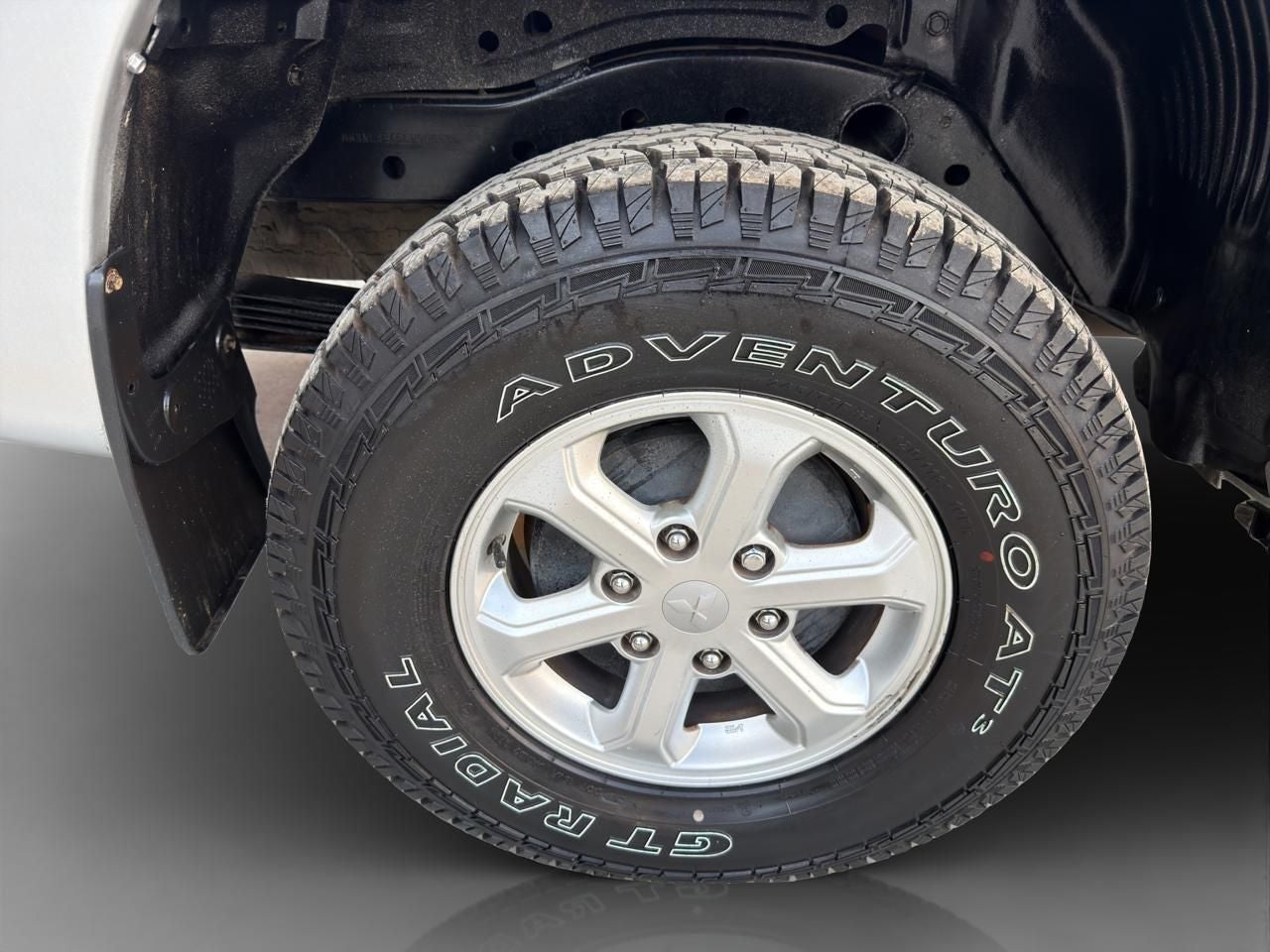 2020 Mitsubishi L200 2.4 Glx Cabina Doble 4x4 Diesel Mt