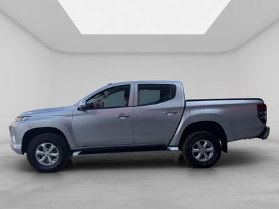 2022 Mitsubishi L200 2.4 GLX 4x4 Diésel Mt