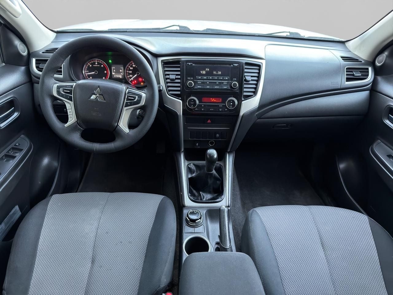 2023 Mitsubishi L200 2.4 Glx Cabina Doble 4x4 Diesel Mt