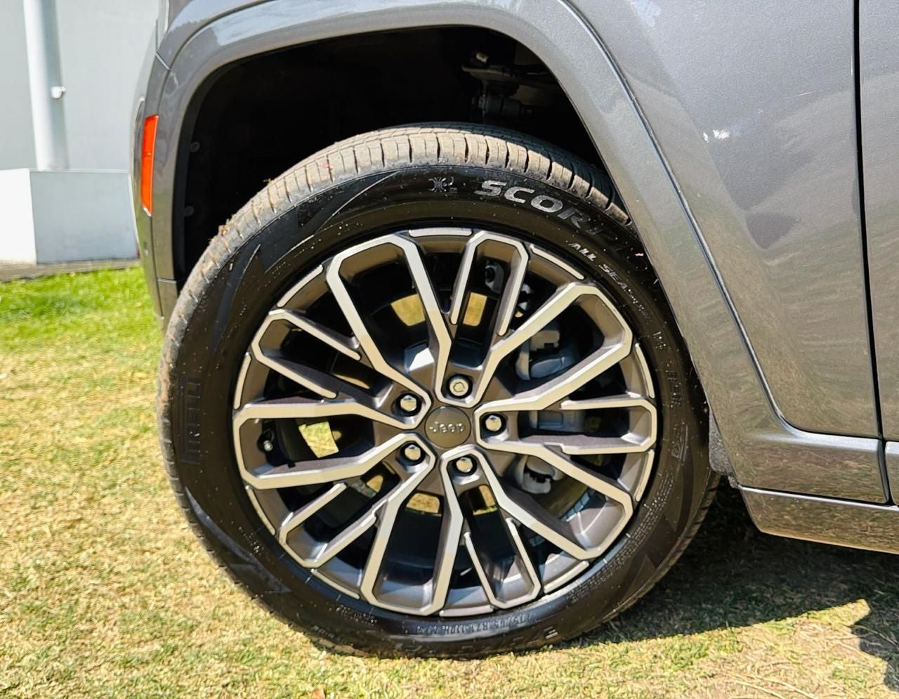 2023 Jeep Grand Cherokee 5.7 V8 L Summit 4x4 At