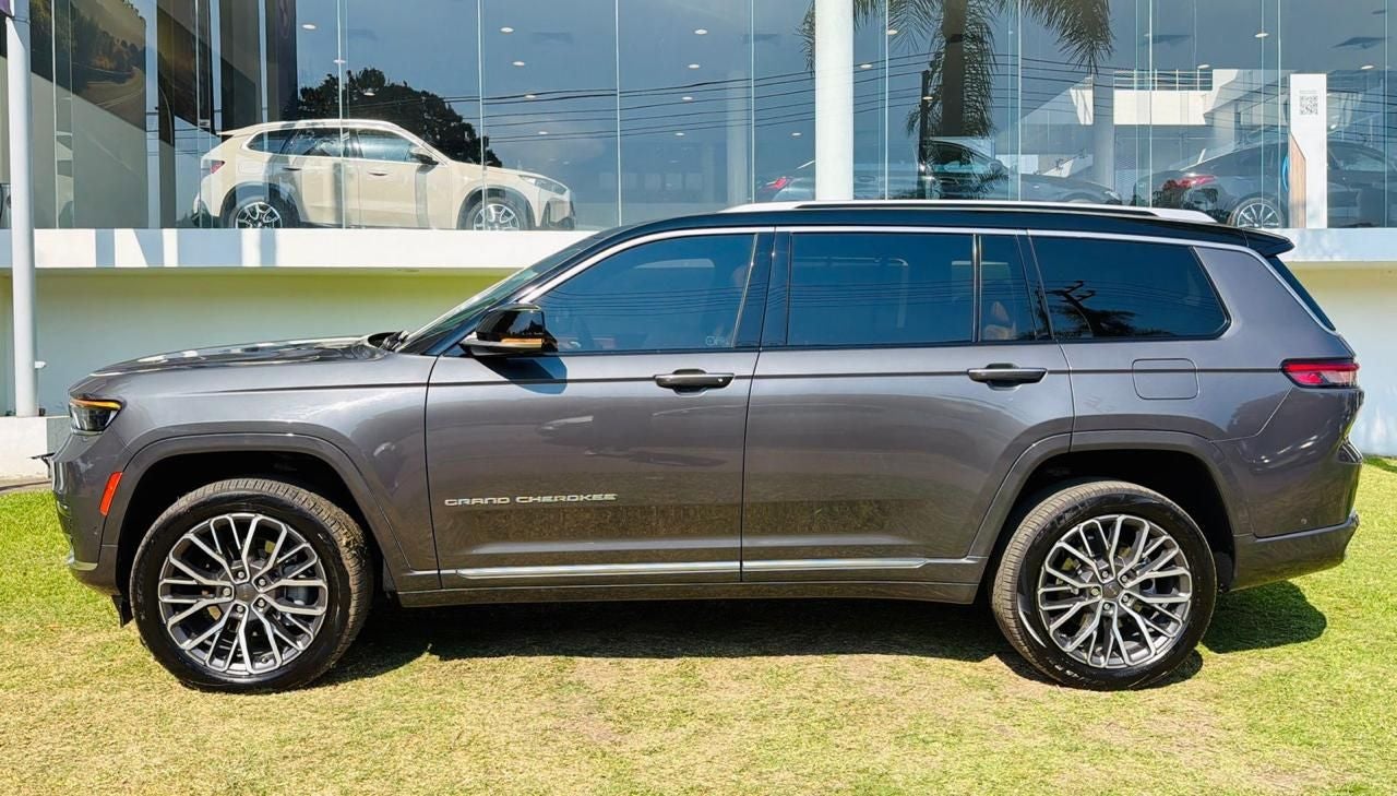 2023 Jeep Grand Cherokee 5.7 V8 L Summit 4x4 At