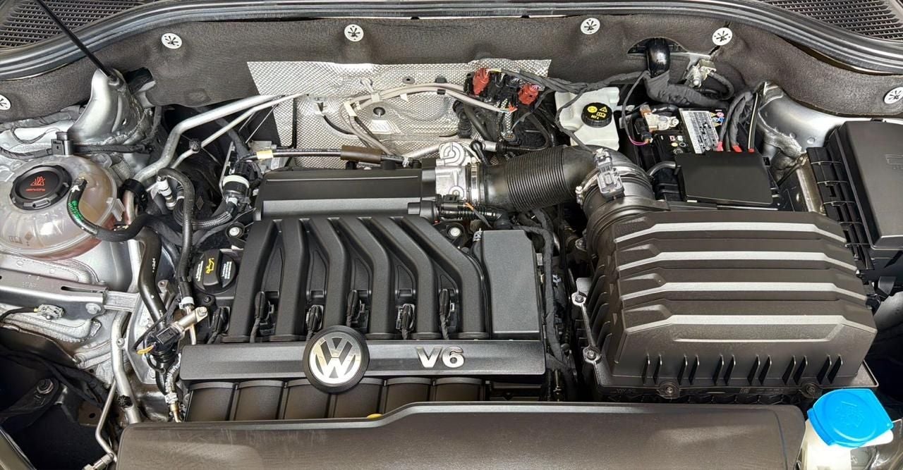 2021 Volkswagen Cross Sport 3.6 R-Line At