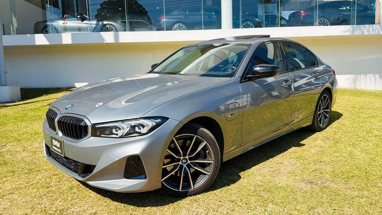 2024 BMW Serie 3 2.0 330e At