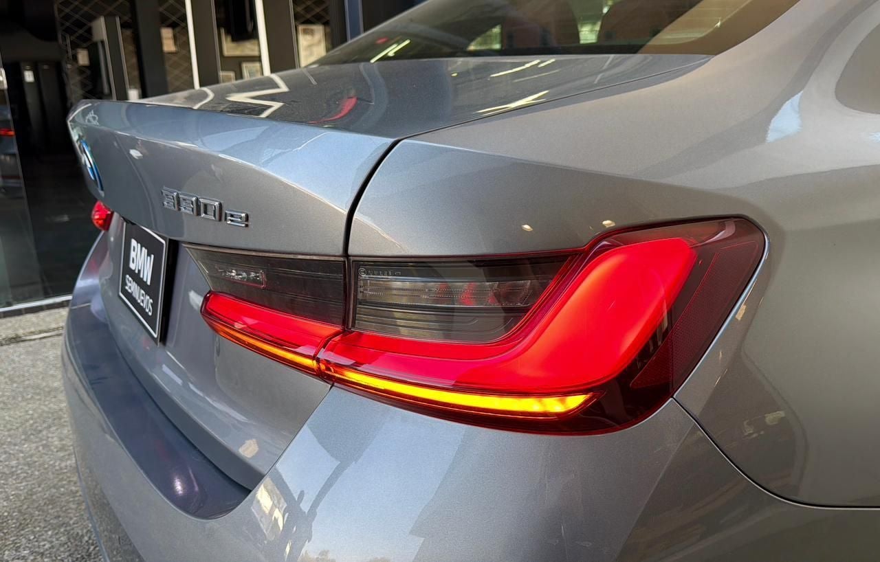 2024 BMW Serie 3 2.0 330e At