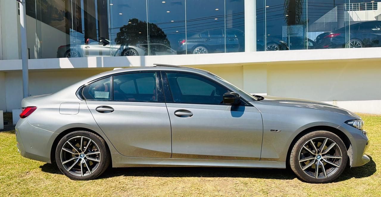 2024 BMW Serie 3 2.0 330e At