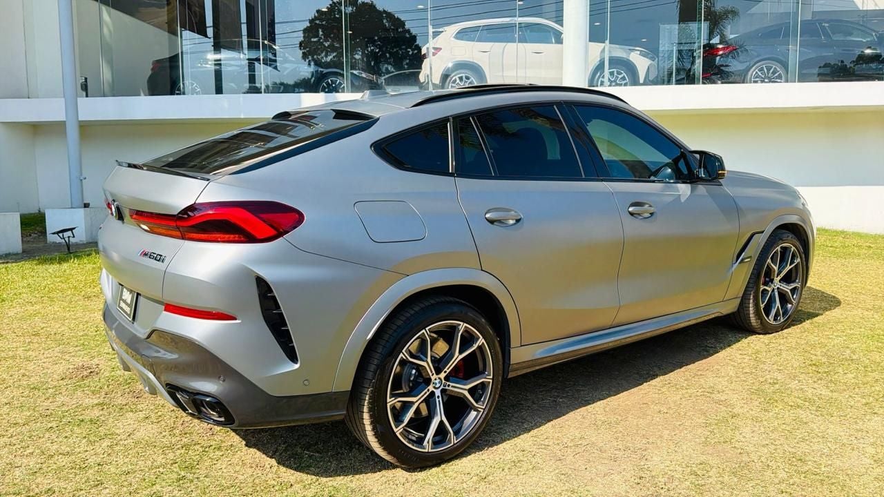 2025 BMW X6 4.4 M60i At