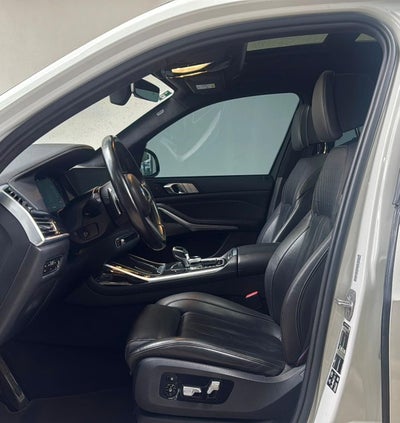 2022 BMW X7 M50i V8 Biturbo 4x4 At