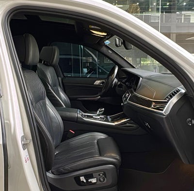 2022 BMW X7 M50i V8 Biturbo 4x4 At
