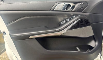 2022 BMW X7 M50i V8 Biturbo 4x4 At