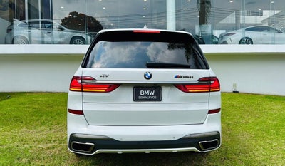 2022 BMW X7 M50i V8 Biturbo 4x4 At