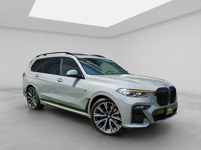 2022 BMW X7 M50i V8 Biturbo 4x4 At
