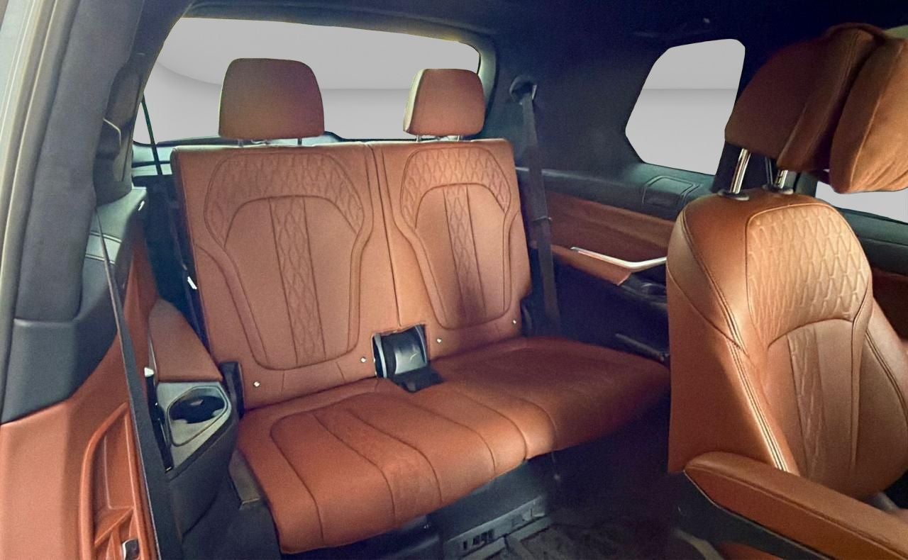 2022 BMW X7 M50i V8 Biturbo 4x4 At