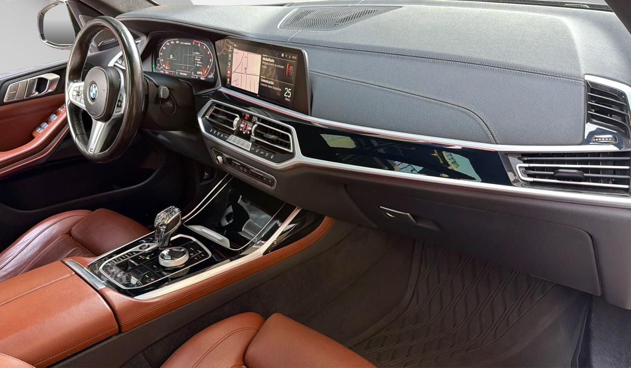 2022 BMW X7 M50i V8 Biturbo 4x4 At