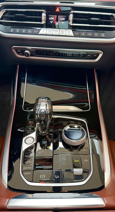 2022 BMW X7 M50i V8 Biturbo 4x4 At