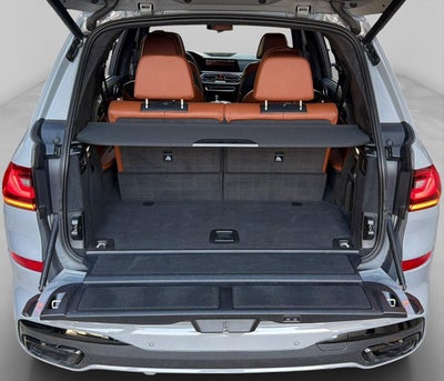 2022 BMW X7 M50i V8 Biturbo 4x4 At