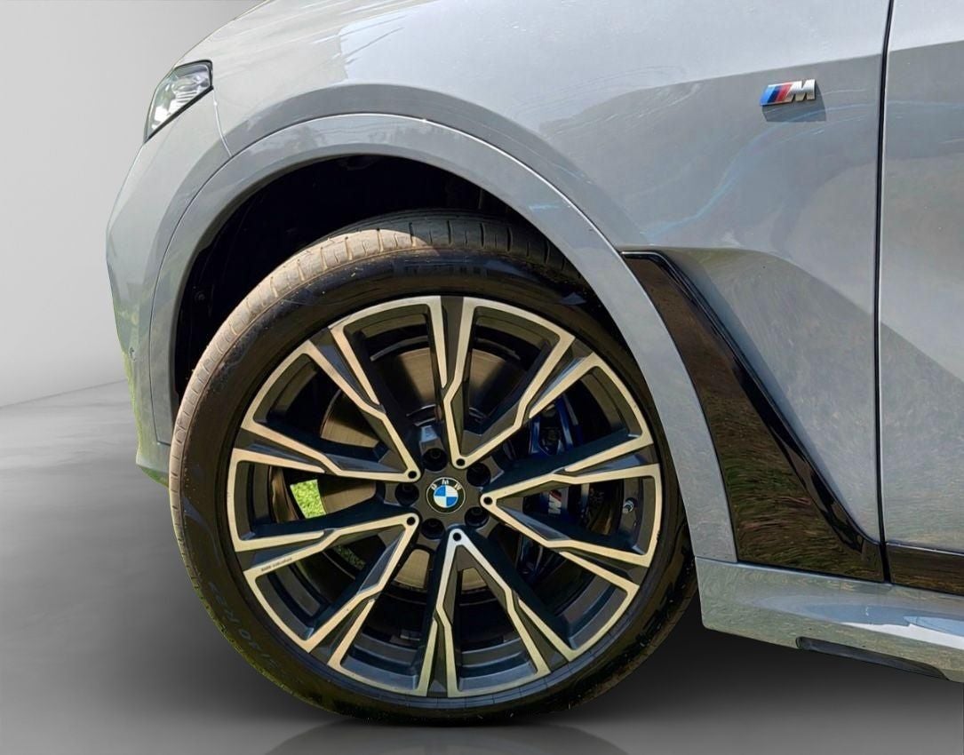 2022 BMW X7 M50i V8 Biturbo 4x4 At