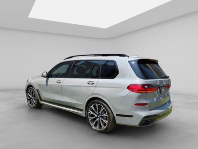 2022 BMW X7 M50i V8 Biturbo 4x4 At