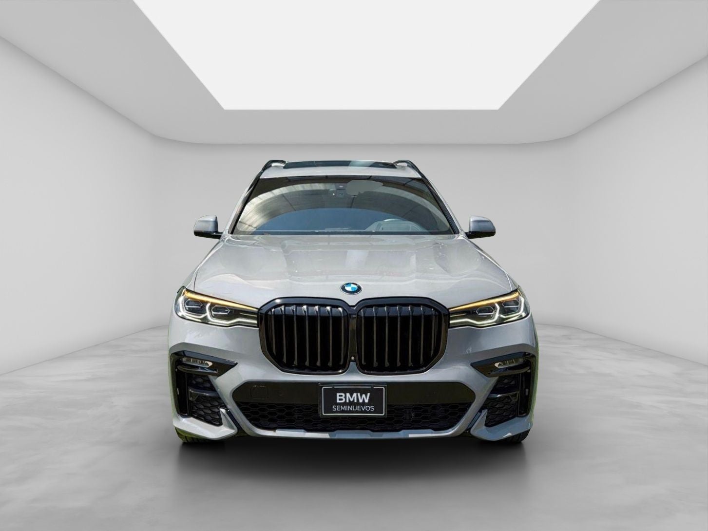 2022 BMW X7 M50i V8 Biturbo 4x4 At