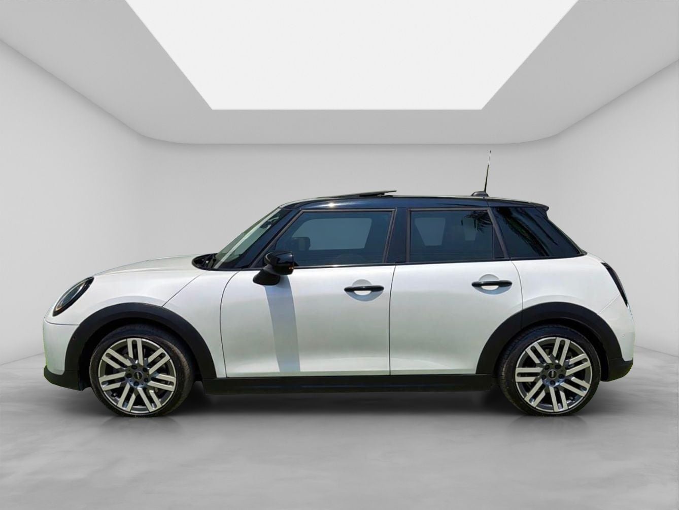 2025 MINI Cooper 1.5 Classic 5 Puertas At