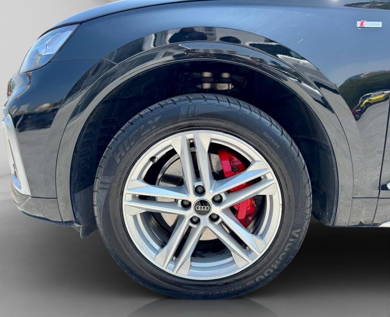 2023 Audi Q5 2.0 L4 S Line S-Tronic At