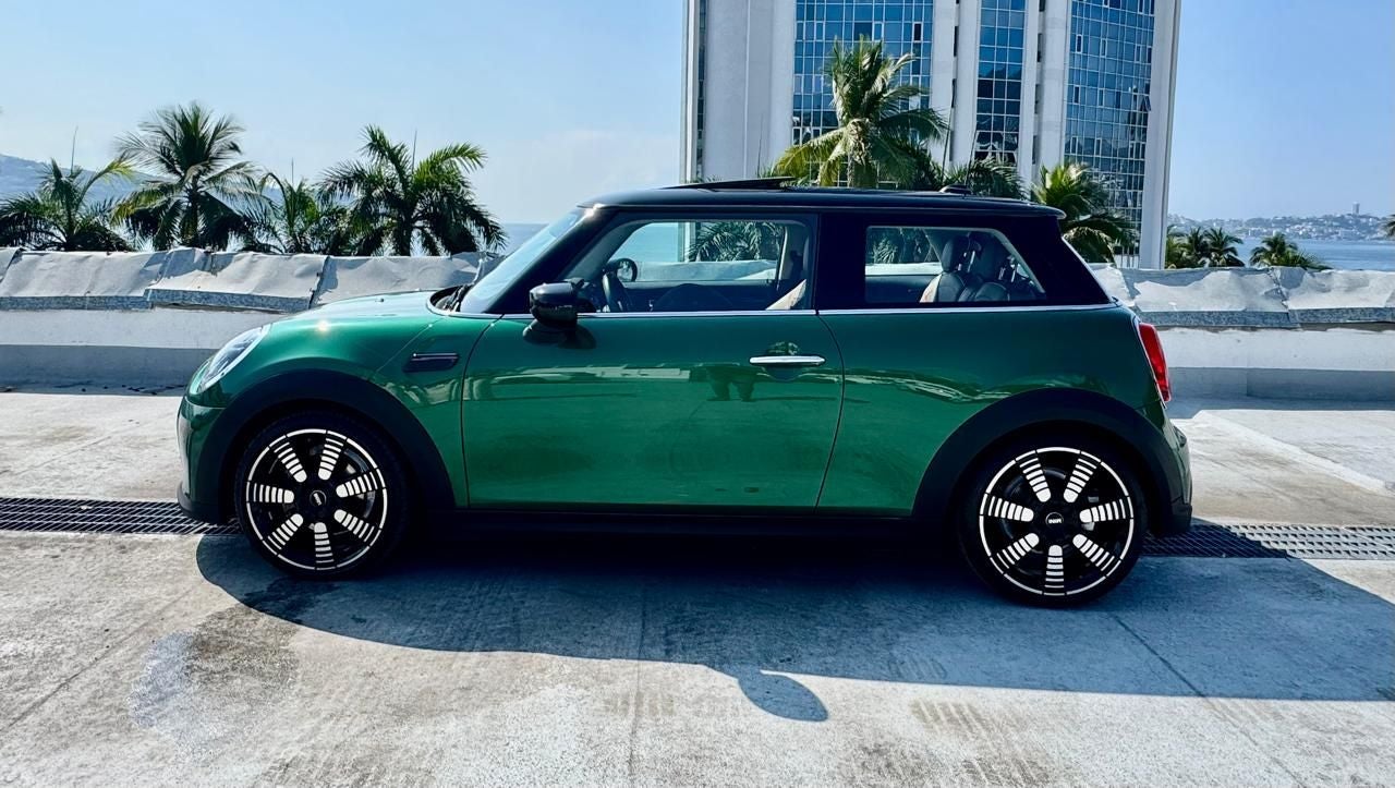 2024 MINI Cooper 1.5 Classic 3 Puertas At