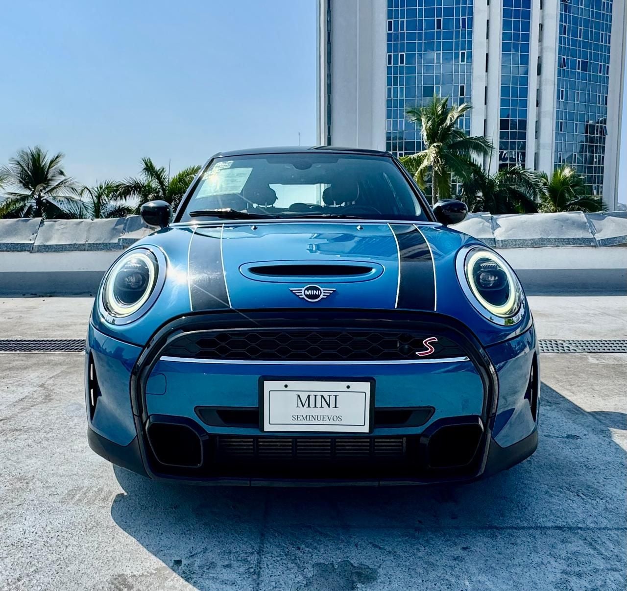 2023 MINI Cooper S Classic 5 Puertas At