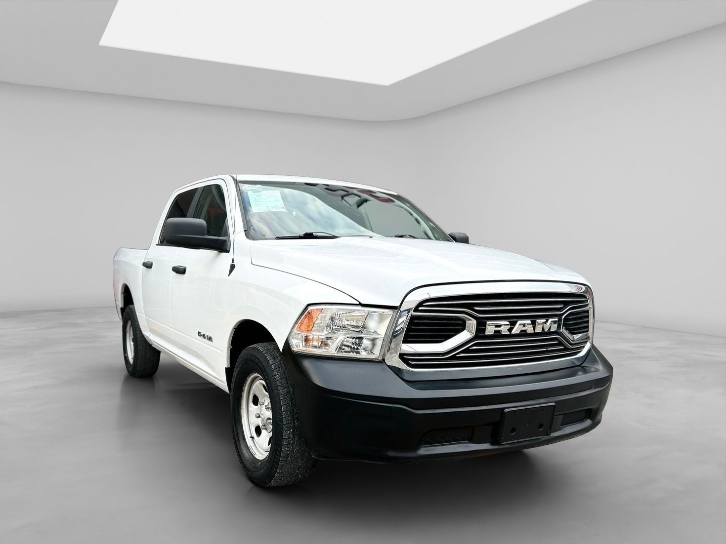 2020 RAM 1500 3.3 V6 XL Crew Cab 4x2 At
